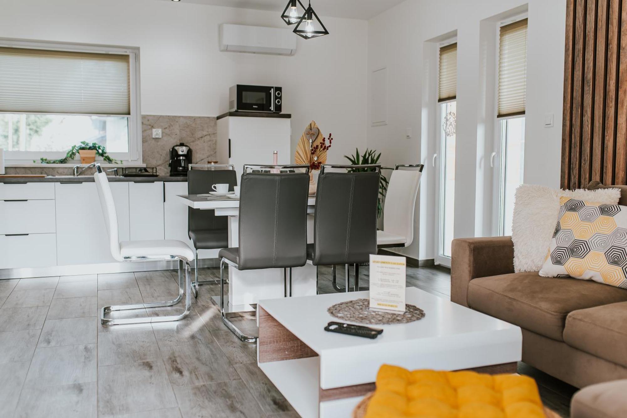 Apartamenty Las Zator Bagian luar foto